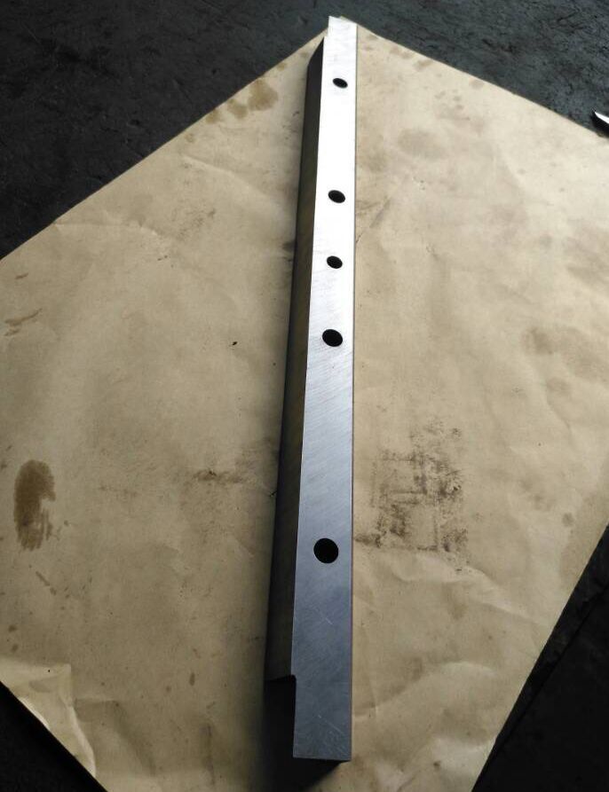 stationary blade for cutting fiber.jpg