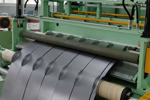 Slitter blades for foil and battery material converting Slitter blades for foil and battery material converting